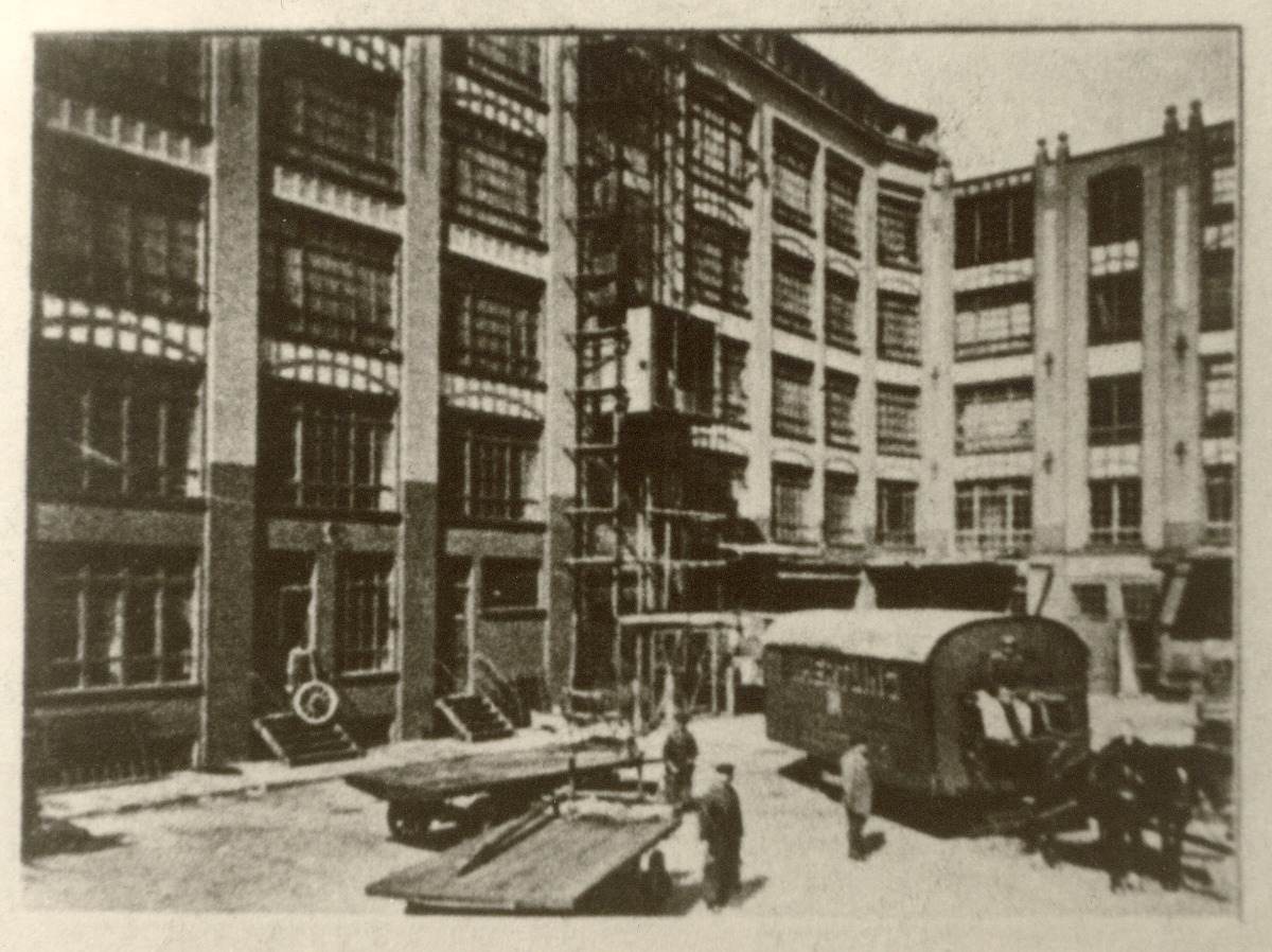 Hertling building around 1900